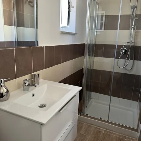 Martina アパート モンデッロ